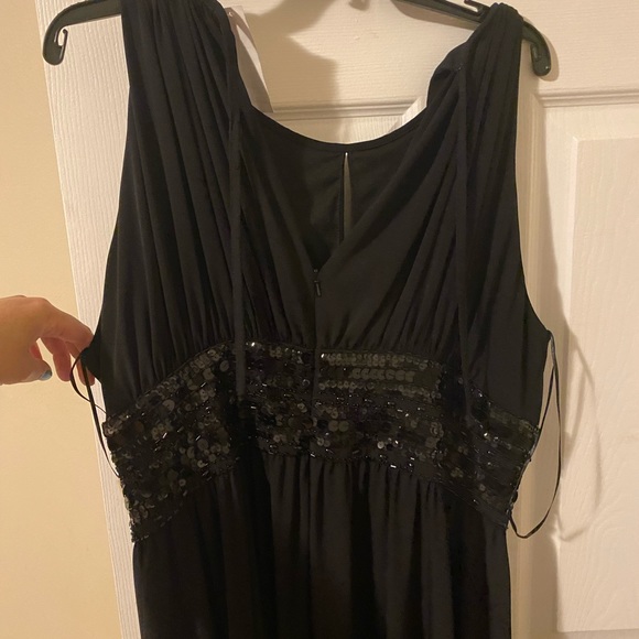 Jessica Black Sequin Dress - Picture 4 of 4